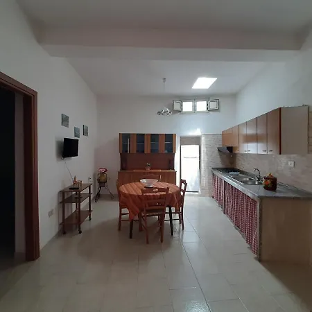 Al Centro Apartment